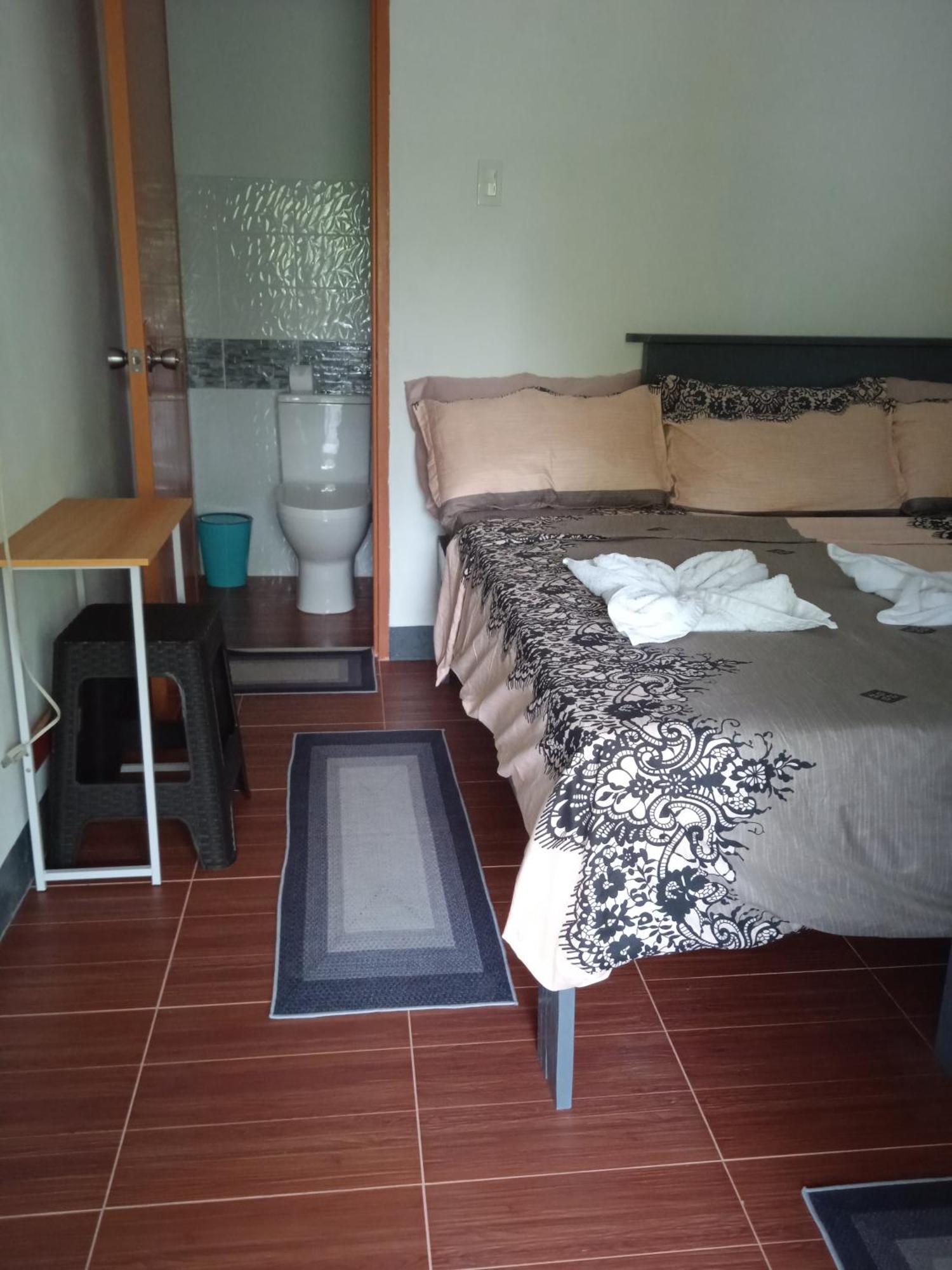 Clarin  Sarah'S Garden Bnb & Spa B&B 객실 사진